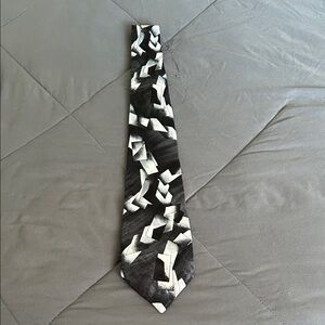 Geometric Black and White Men's Tie